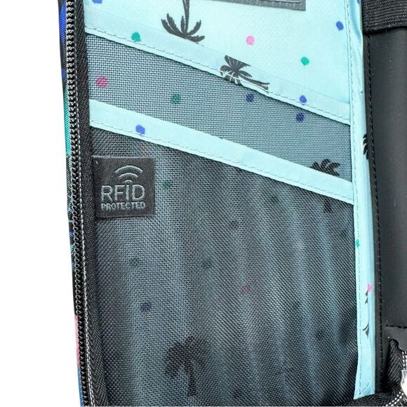 Lug Tango SE Travel RFID Wallet Nylon Quilted Floral Black Blue Pink Green White - Picture 10 of 13